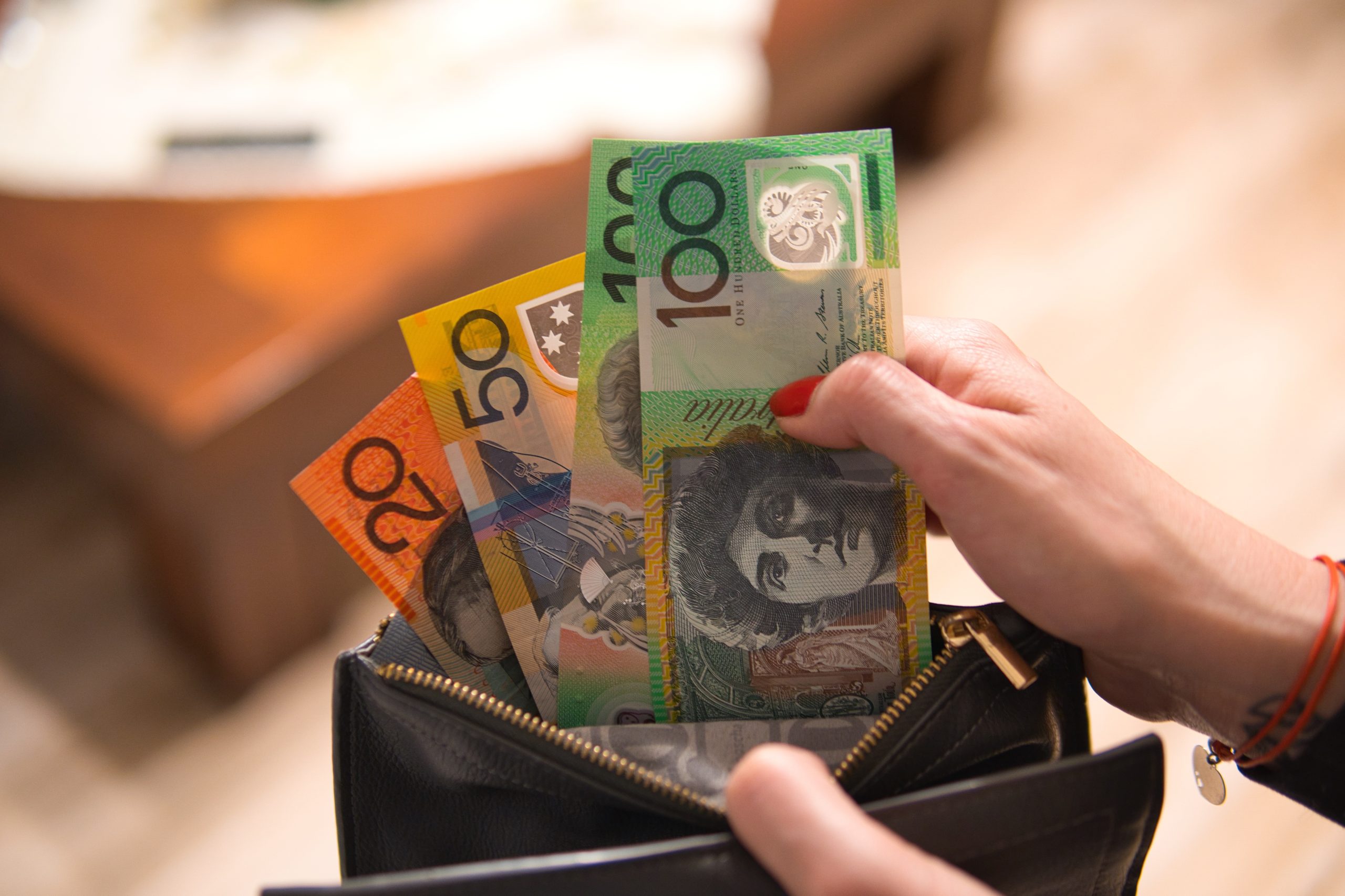 Financial literacy using these top 8 tips, image contains Australian money